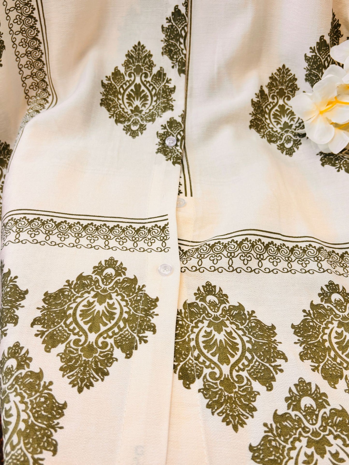White Long Shirt with Button Long Sleeve And Tie New Fashion Style
