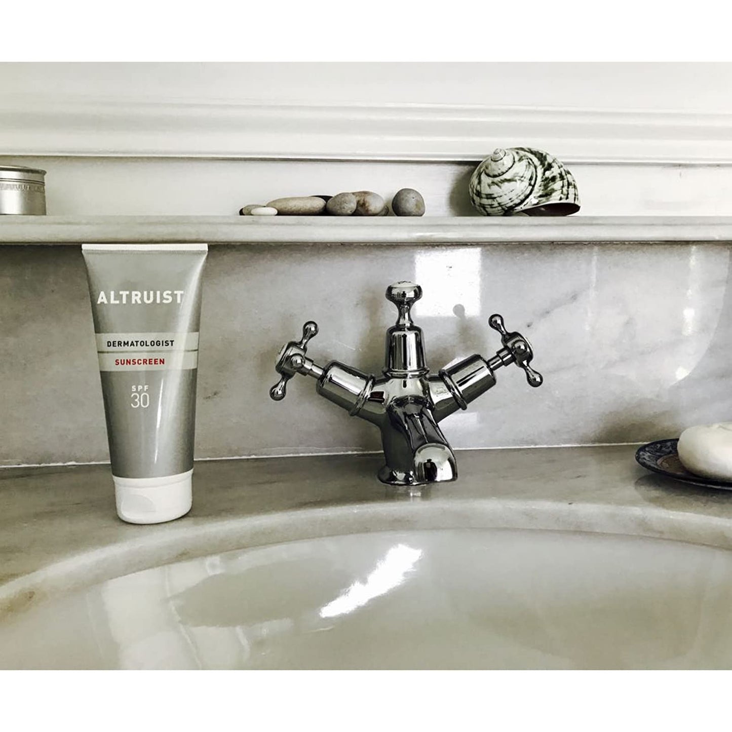 ALTRUIST. Dermatologist Sunscreen SPF 50 – Superior 5-star UVA protection by Dr Andrew Birnie, suitable for sensitive skin