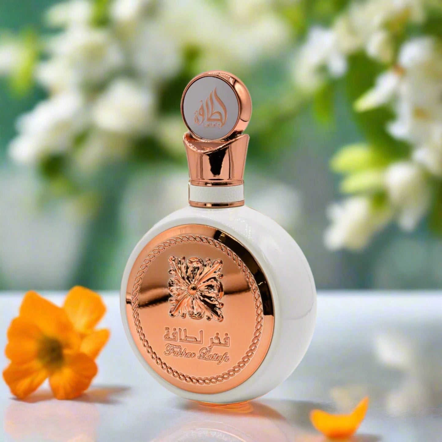 Fakhar Lattafa EAU DE PARFUM VAPORISATEUR NATURAL SPRAY For Women 100 Ml.e