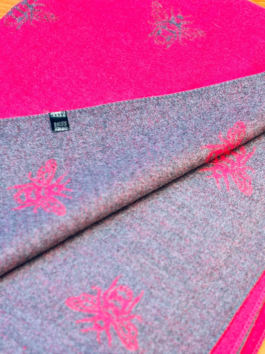 Scarf/Shawl pashmina Reversible Pink and Charcoal Gray Bee Print for winter