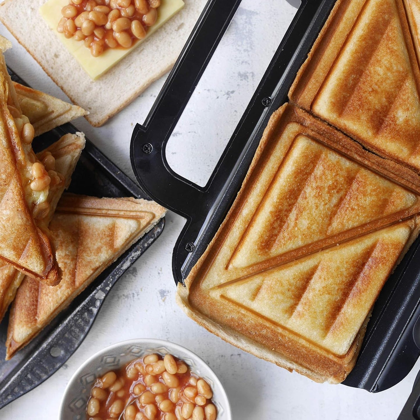 Breville Ultimate Deep Fill Toastie Maker | 2 Slice Sandwich Toaster | Removable Non-Stick Plates | Stainless Steel | Black [VST082]