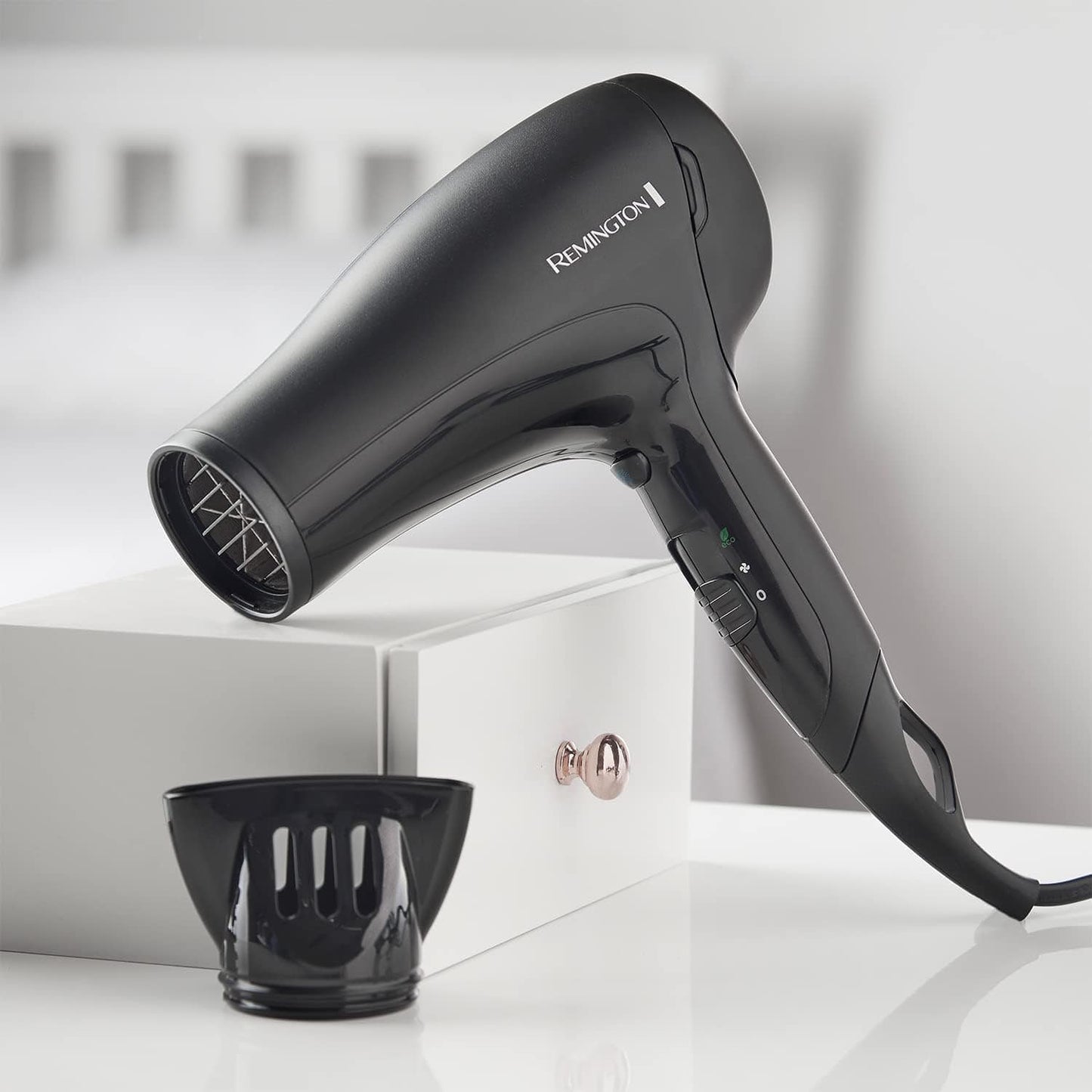 Lightweight Hair Dryer Fast-Drying, Styler, 2000W - Black&nbsp;Remington D3010 Power&nbsp;<span data-mce-fragment="1">3 heating &amp; 2 separate fan levels.</span>