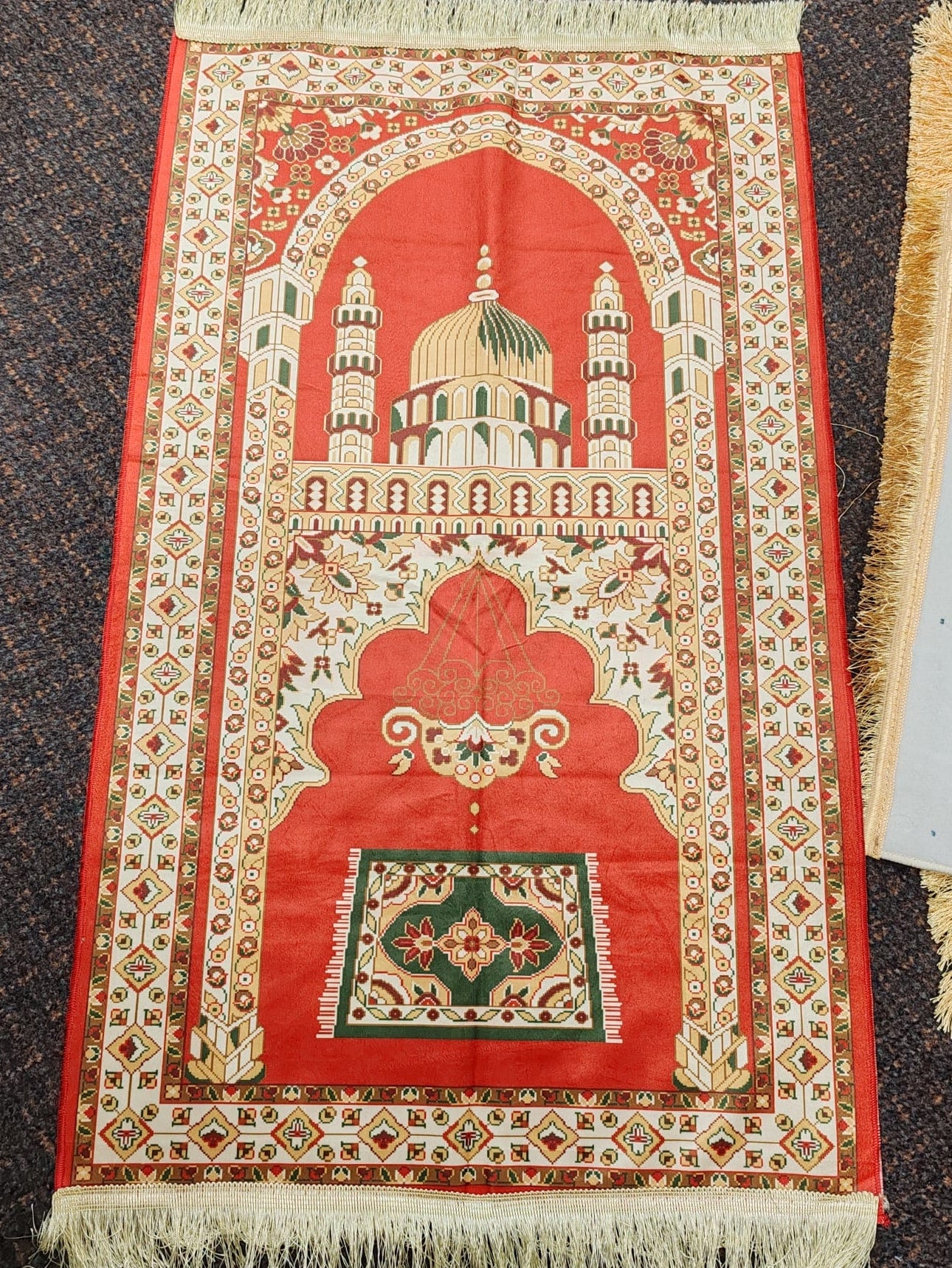 Islamic Prayer Mat (Janamaz/Sajjada) – Red & Gold Mosque Design | Soft, Non-Slip Muslim Prayer Rug for Daily Salat.